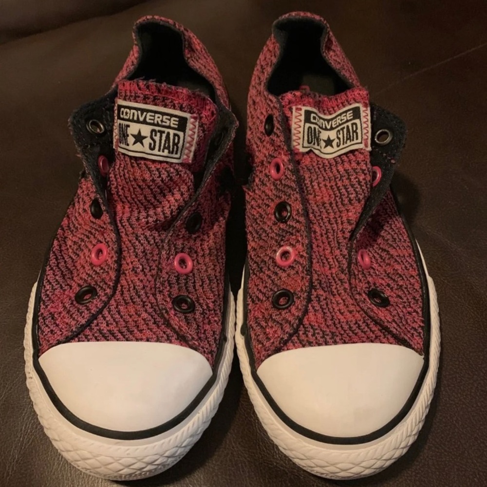Converse - Picture 1 of 4